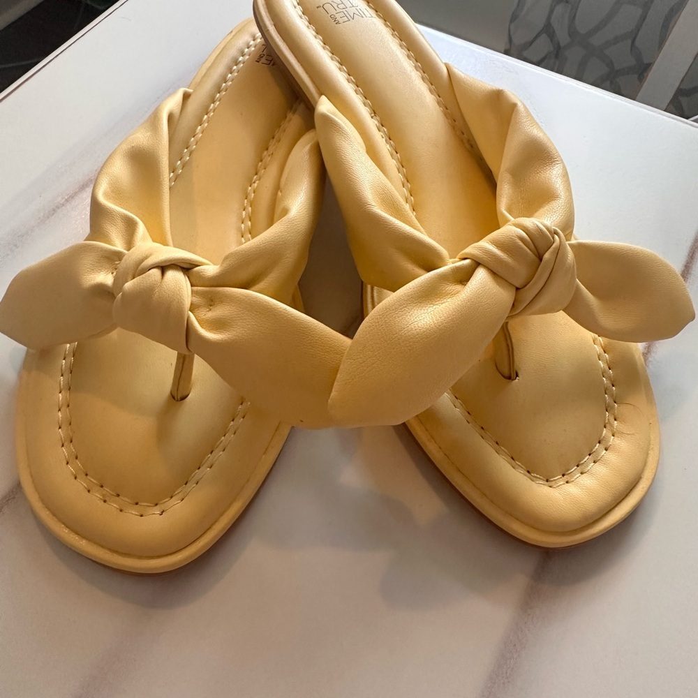 Time and Tru Knotted Sandals in Soft Yellow